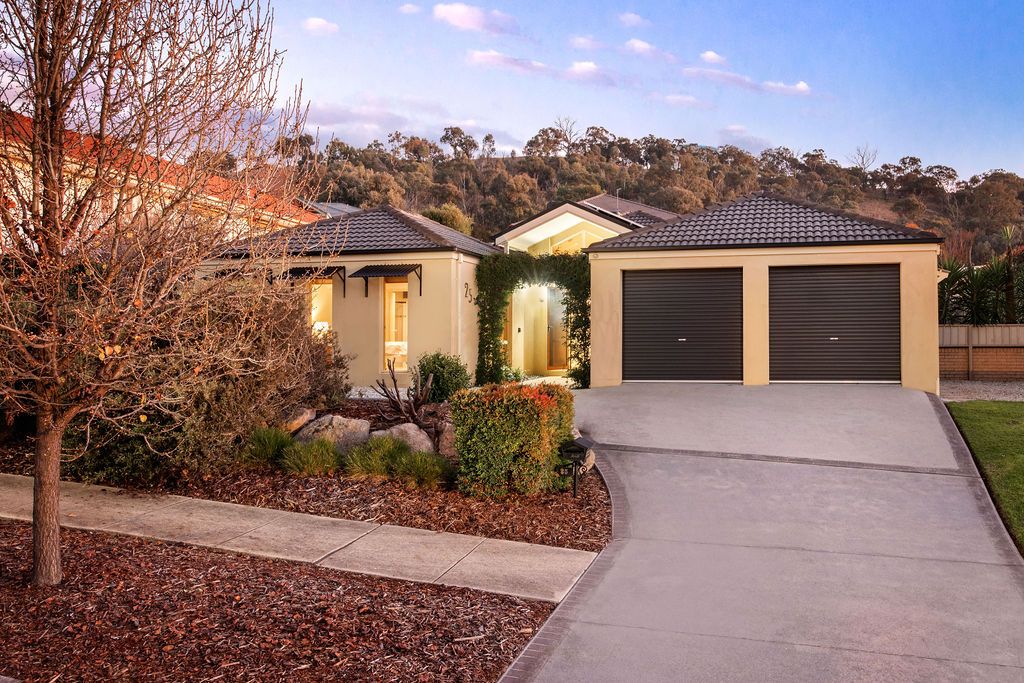 25 Yarralumla Drive, West Wodonga VIC 3690, Image 1