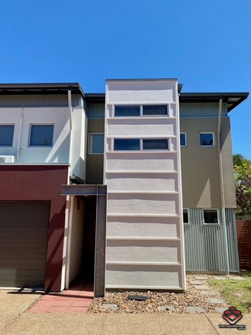 2 bedrooms Townhouse in ID:3816558/80 Moolyyir Steet URANGAN QLD, 4655