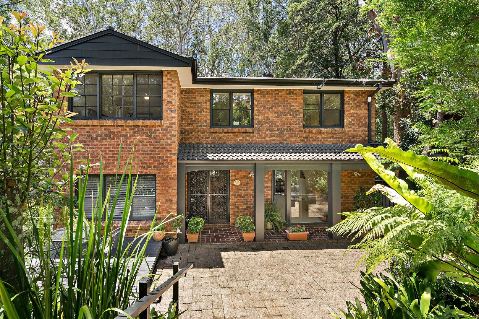 4 bedrooms House in 16 Ferndale Avenue CARLINGFORD NSW, 2118