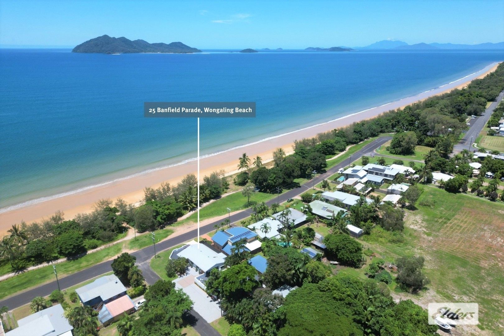 3 bedrooms House in 25 Banfield Parade WONGALING BEACH QLD, 4852