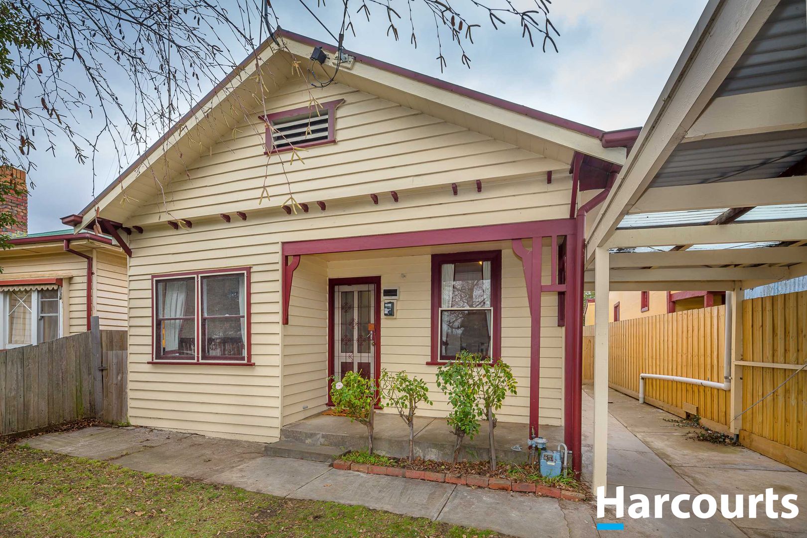 3 bedrooms House in 806 Doveton Street North SOLDIERS HILL VIC, 3350