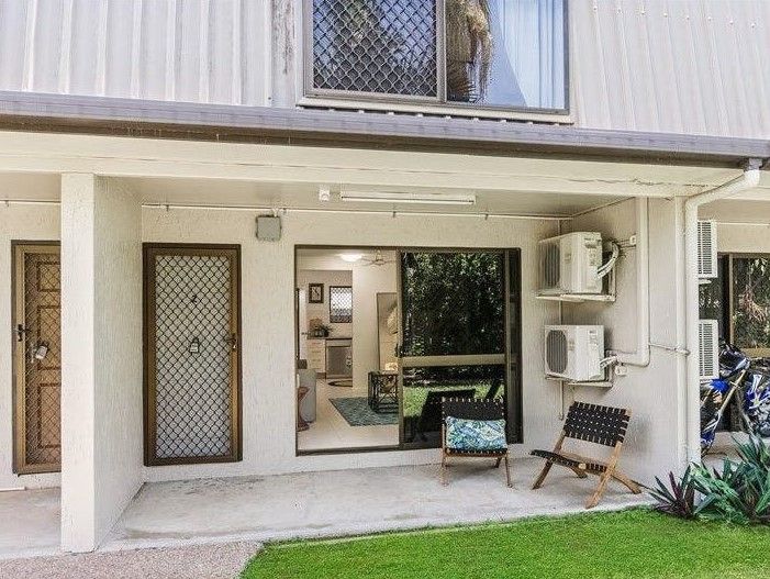 2 bedrooms Townhouse in 2/46 Mabin Street MUNDINGBURRA QLD, 4812