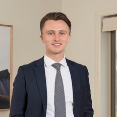 Connor Pinnington, Sales representative