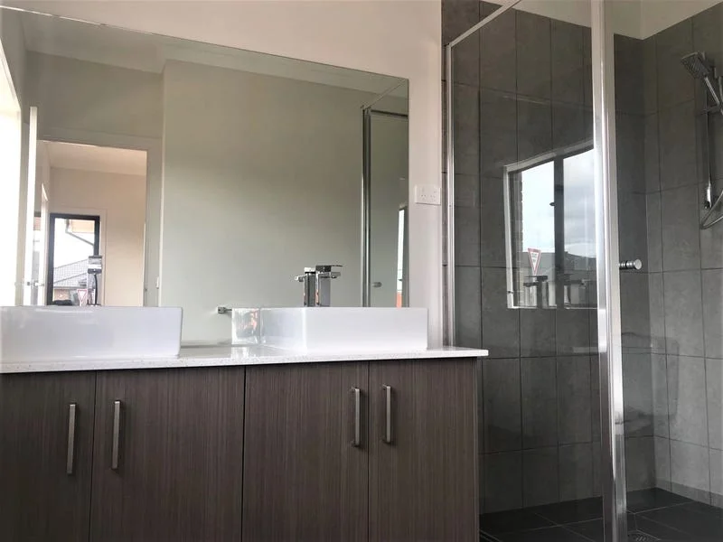 Additional image 5 of 64 Diamond Parade, Cobblebank VIC 3338