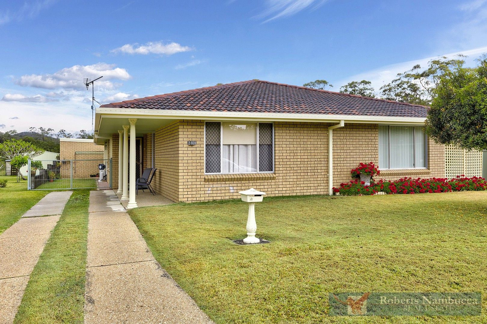 Duplex in 2/8 Salamanda Parade, NAMBUCCA HEADS NSW, 2448