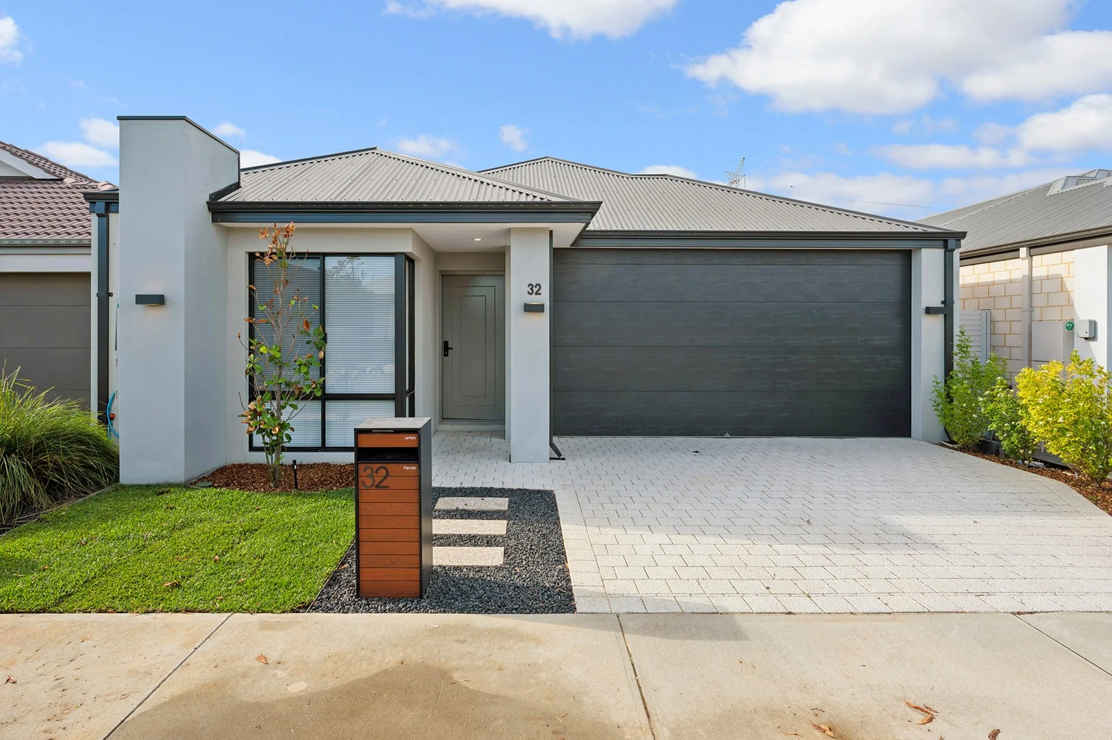 32 Lancaster Loop, Piara Waters WA 6112