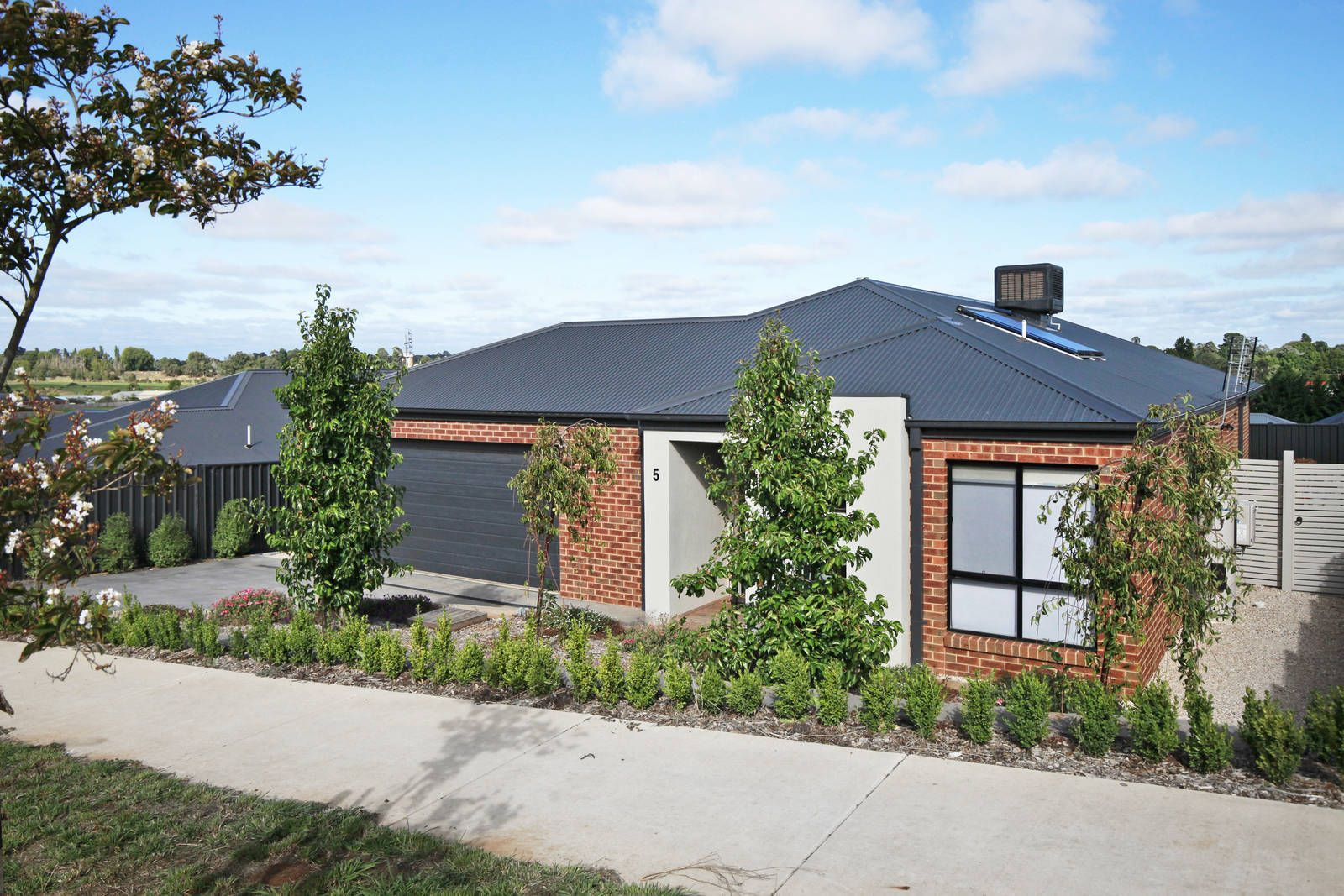 5 Hale Crescent, Kyneton VIC 3444, Image 0