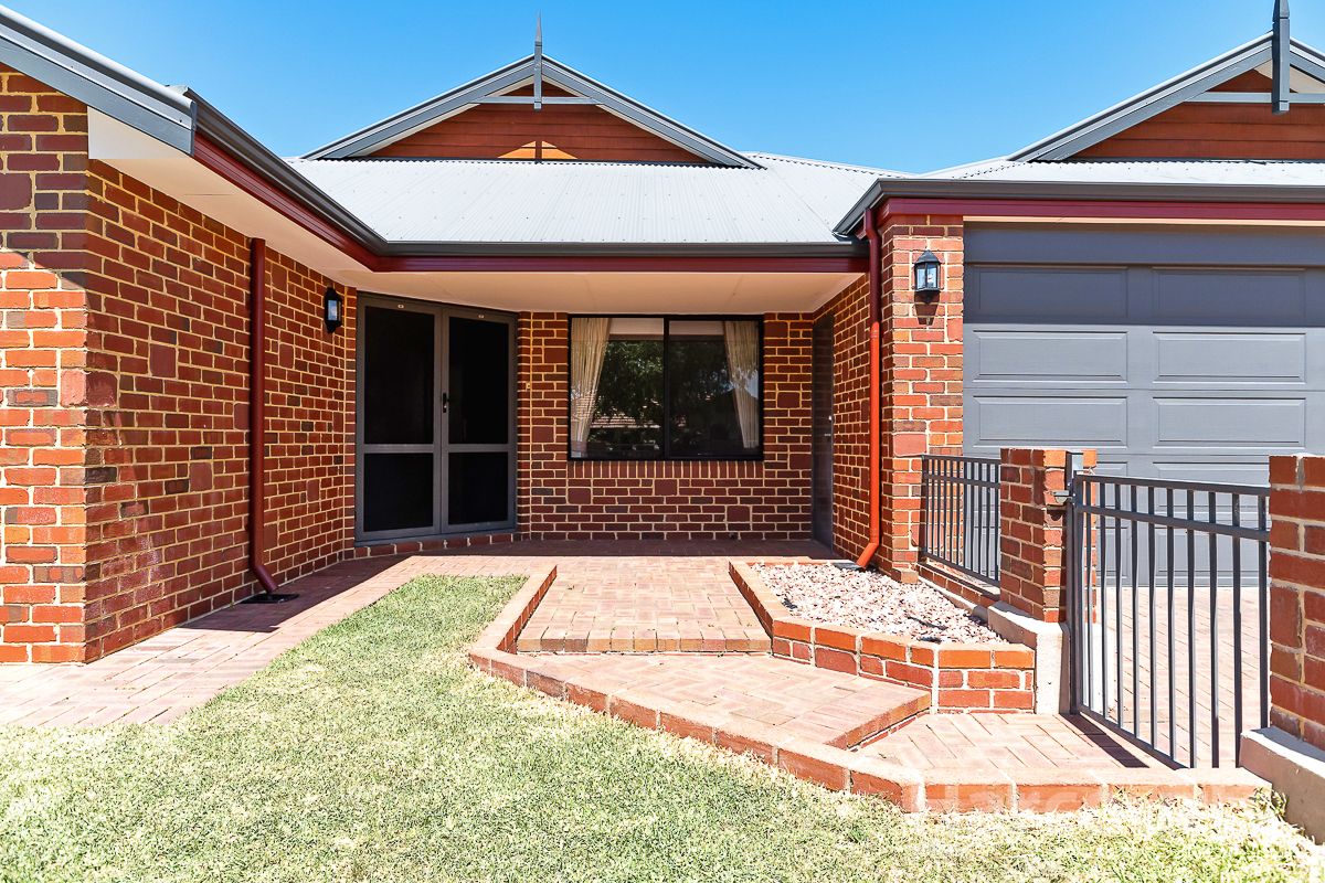 23 Archimedes Crescent, Tapping WA 6065, Image 2