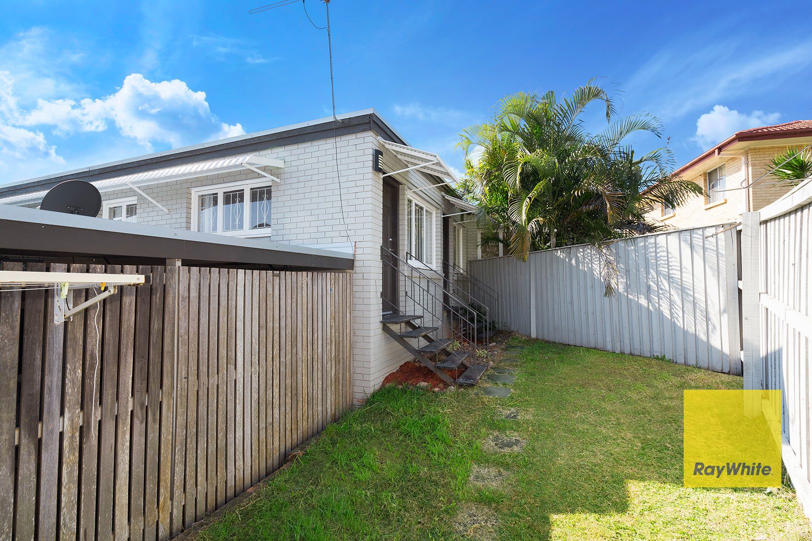 2/12 Ware Street, Annerley QLD 4103, Image 1