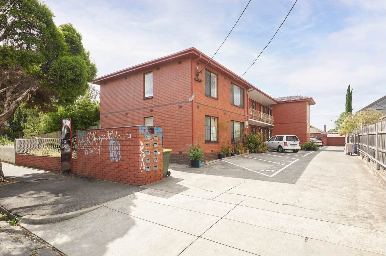 2/77 Clauscen Street, Fitzroy North VIC 3068