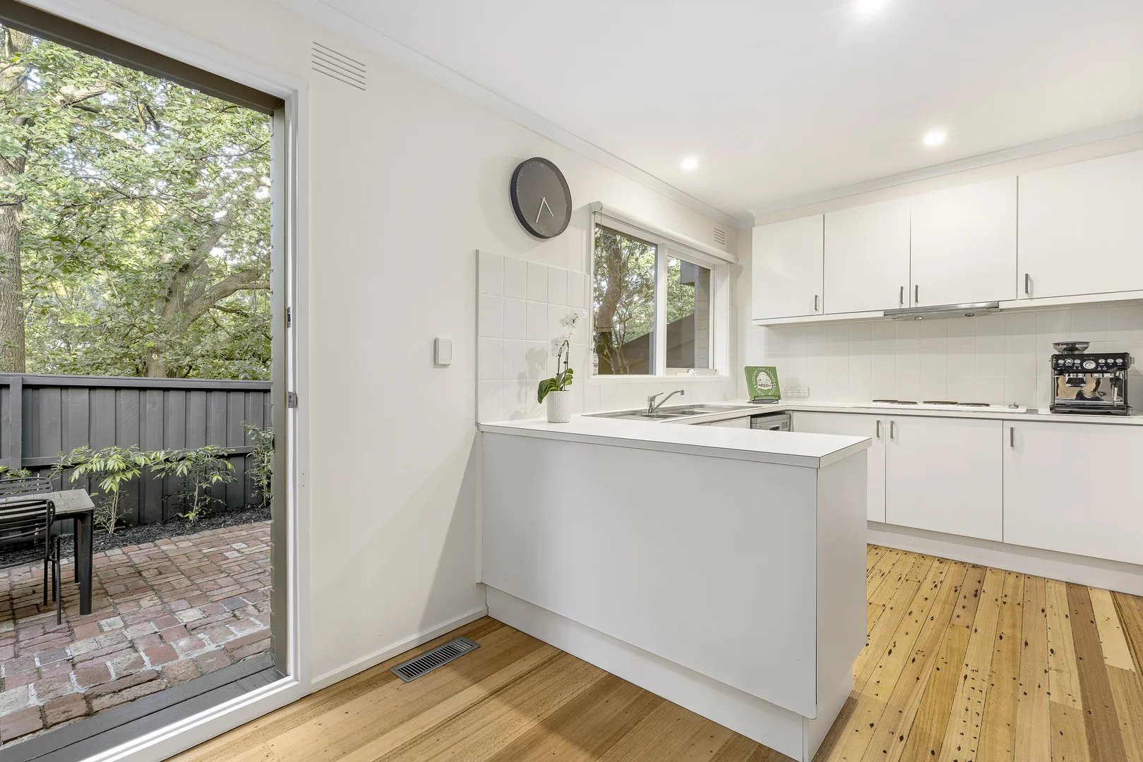 Additional image 5 of 6/8-12 Weir Street, Balwyn VIC 3103