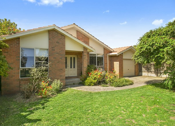 5 Devon Avenue, Blairgowrie VIC 3942