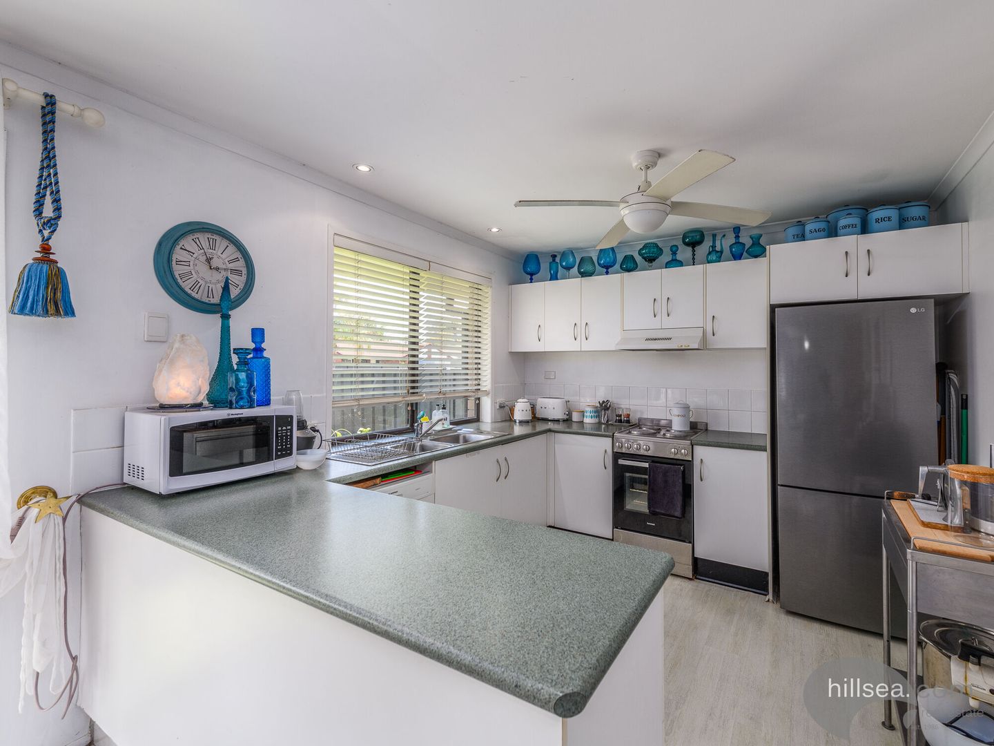 1/27 Telopea Street, Labrador QLD 4215, Image 2