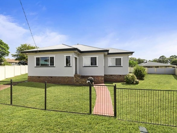 1 Ford Street, Rockville QLD 4350