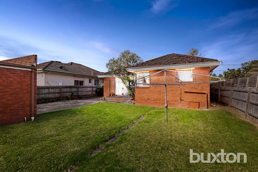 13 Osborne Avenue, Mckinnon VIC 3204, Image 2