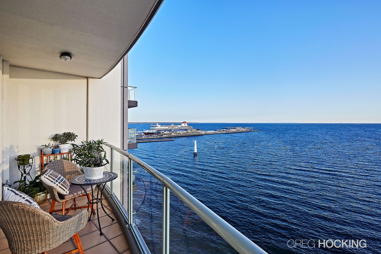 1001/127 Beach Street, Port Melbourne VIC 3207, Image 2