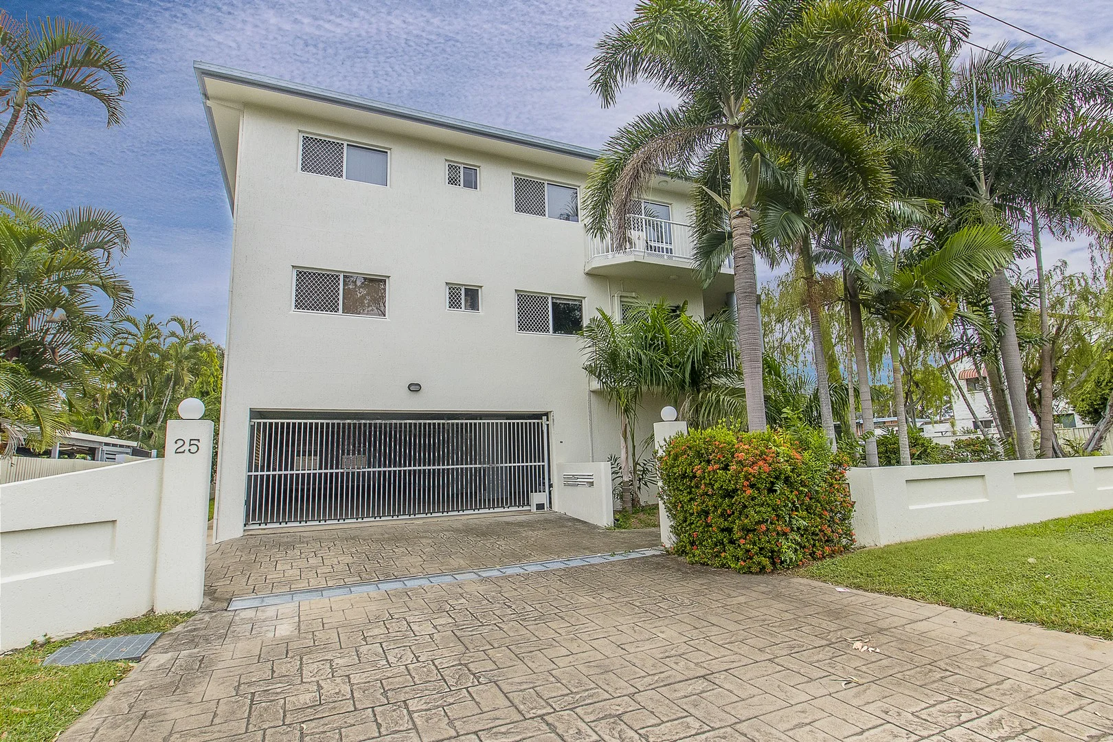 2/25 Lindsay Street, Rosslea QLD 4812