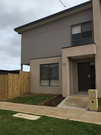 3 Dovetail Walk, Tarneit VIC 3029