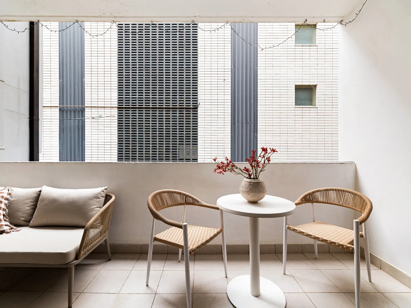 Private inner city pad at rear of converted warehouse – pohled 3
