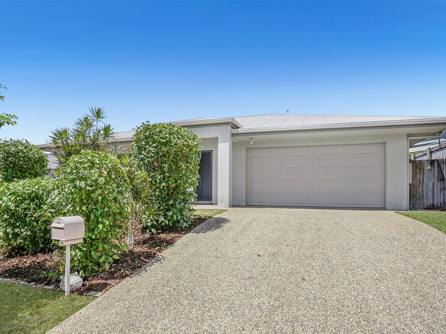 17 Capricorn Street, Bentley Park Property History & Address Research