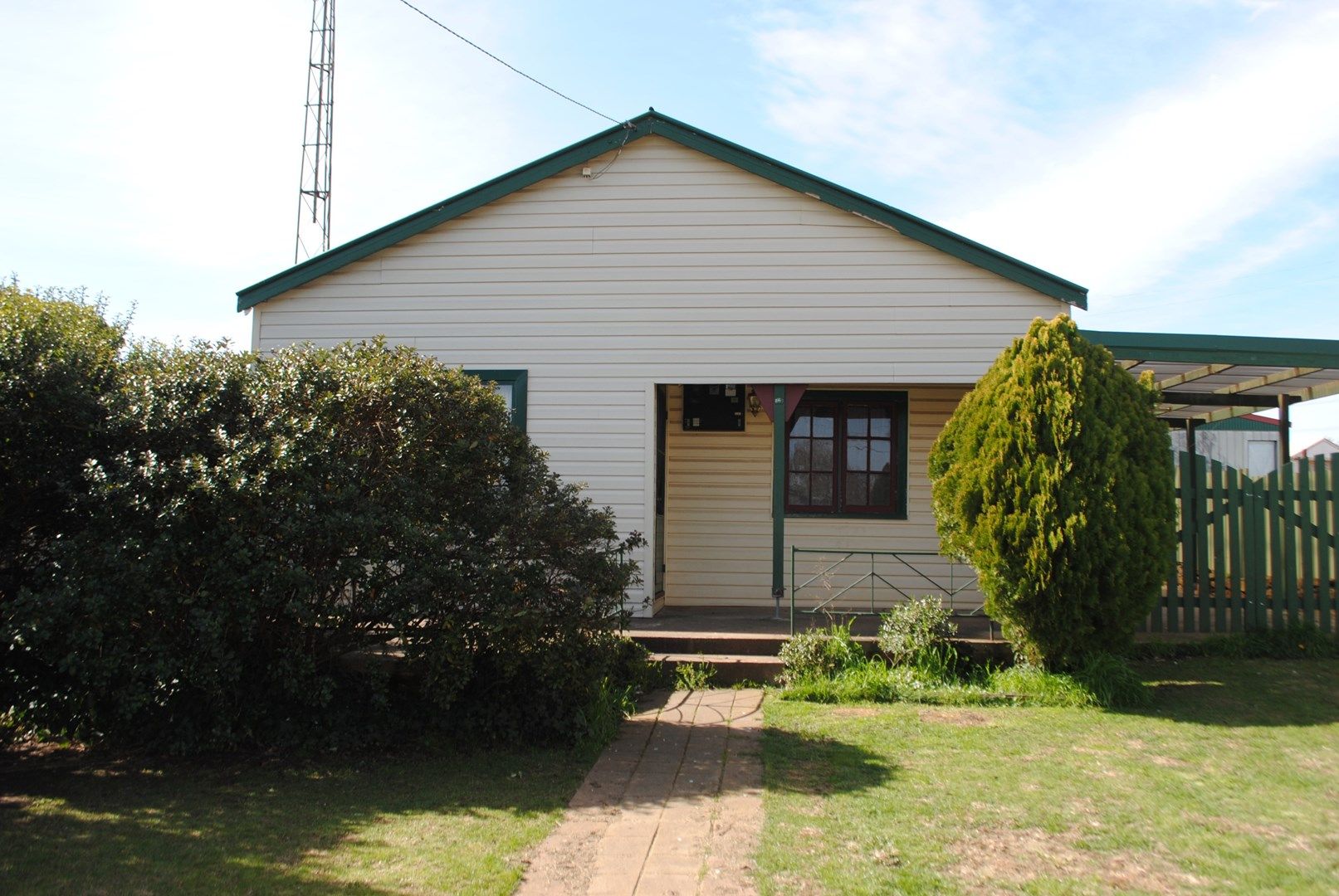 16 Wade Street, Crookwell NSW 2583