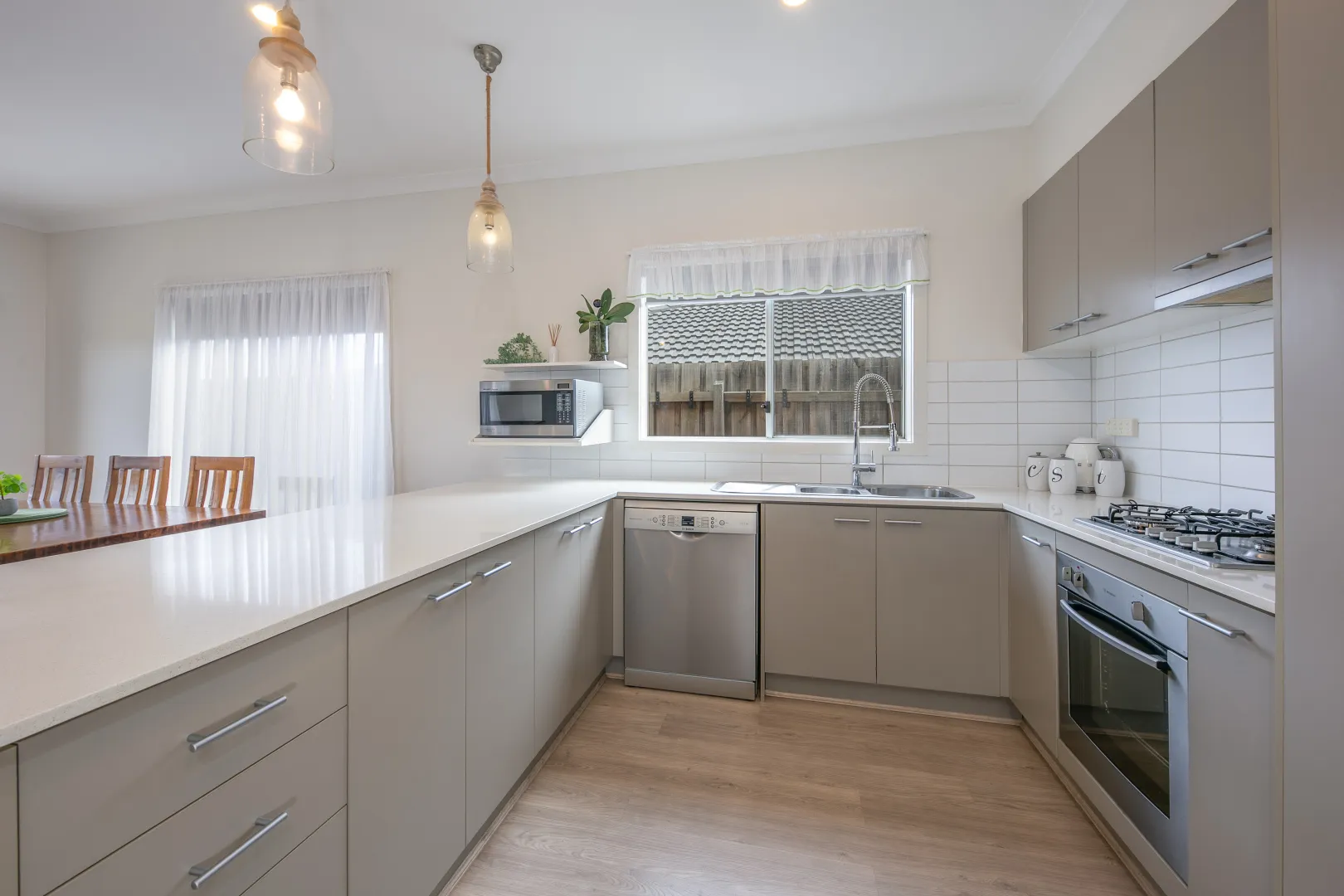 House in Sunbury - View 4