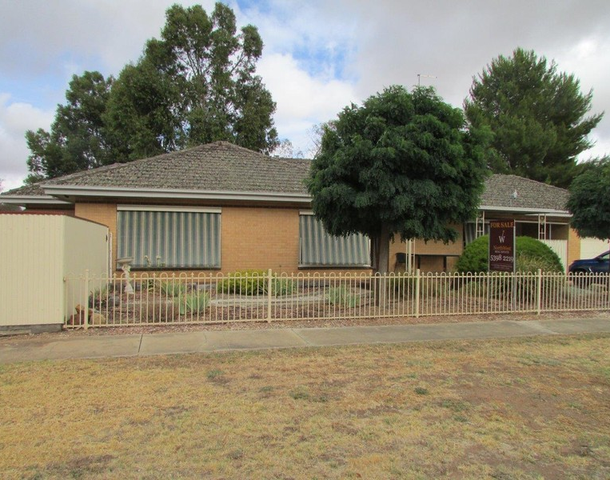 122 Jamouneau Street, Warracknabeal VIC 3393