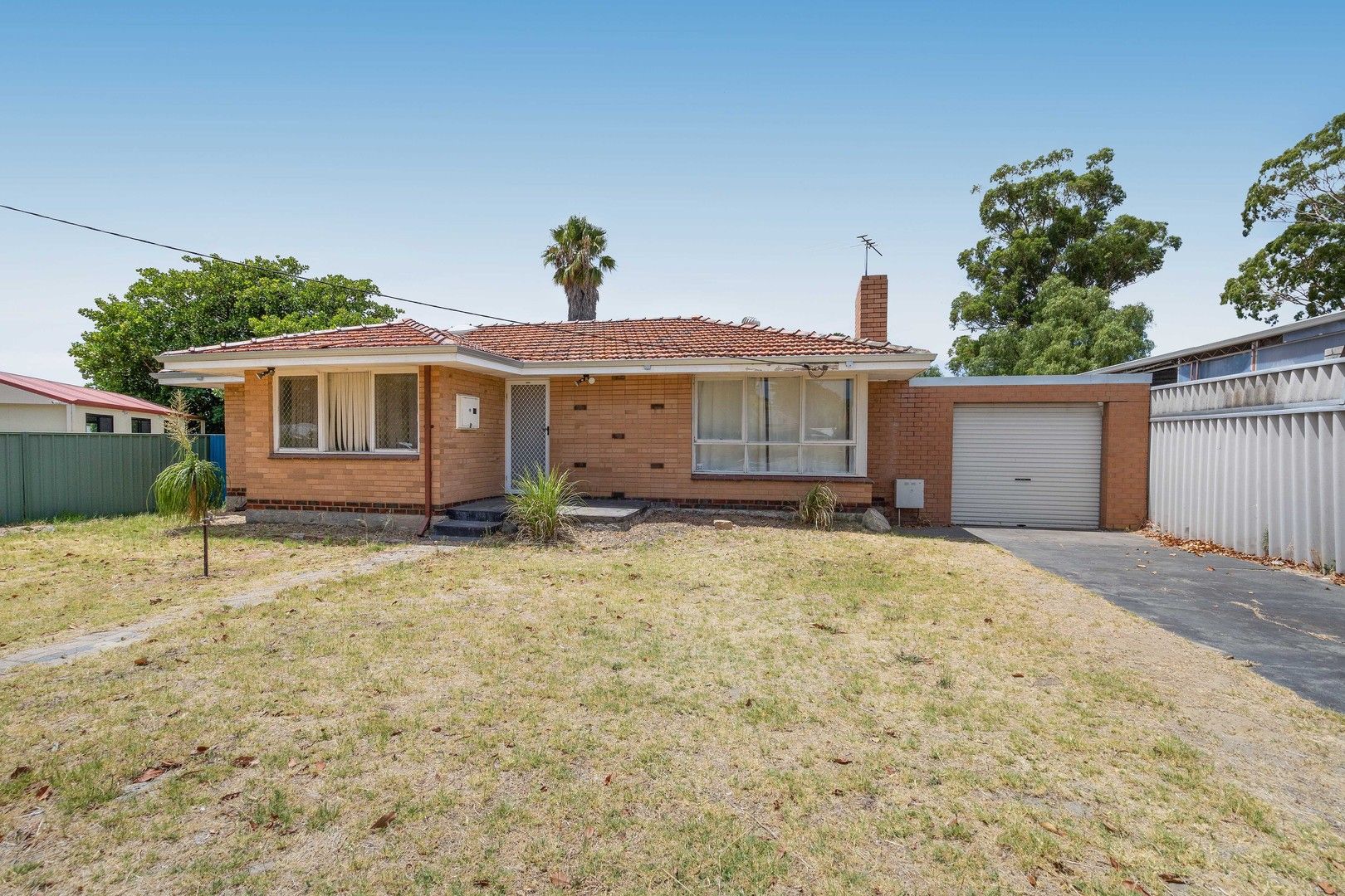 4 Crossford Street, Thornlie WA 6108 House For Rent 550 Domain