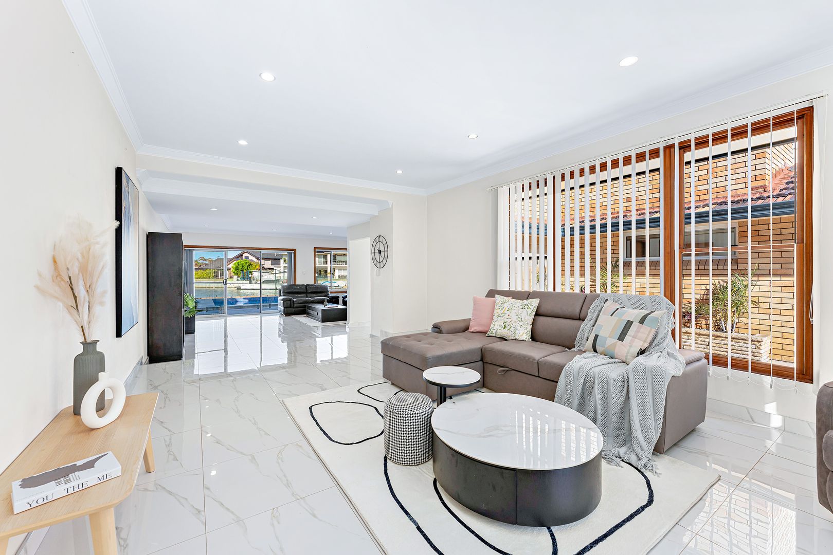 10 Castlereagh Crescent, Sylvania Waters NSW 2224, Image 2