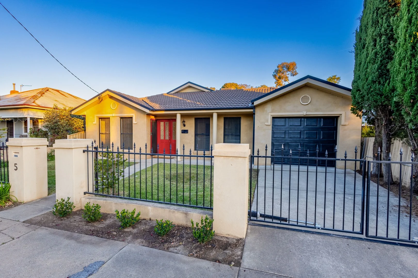 5 Day Street, Wagga Wagga NSW 2650