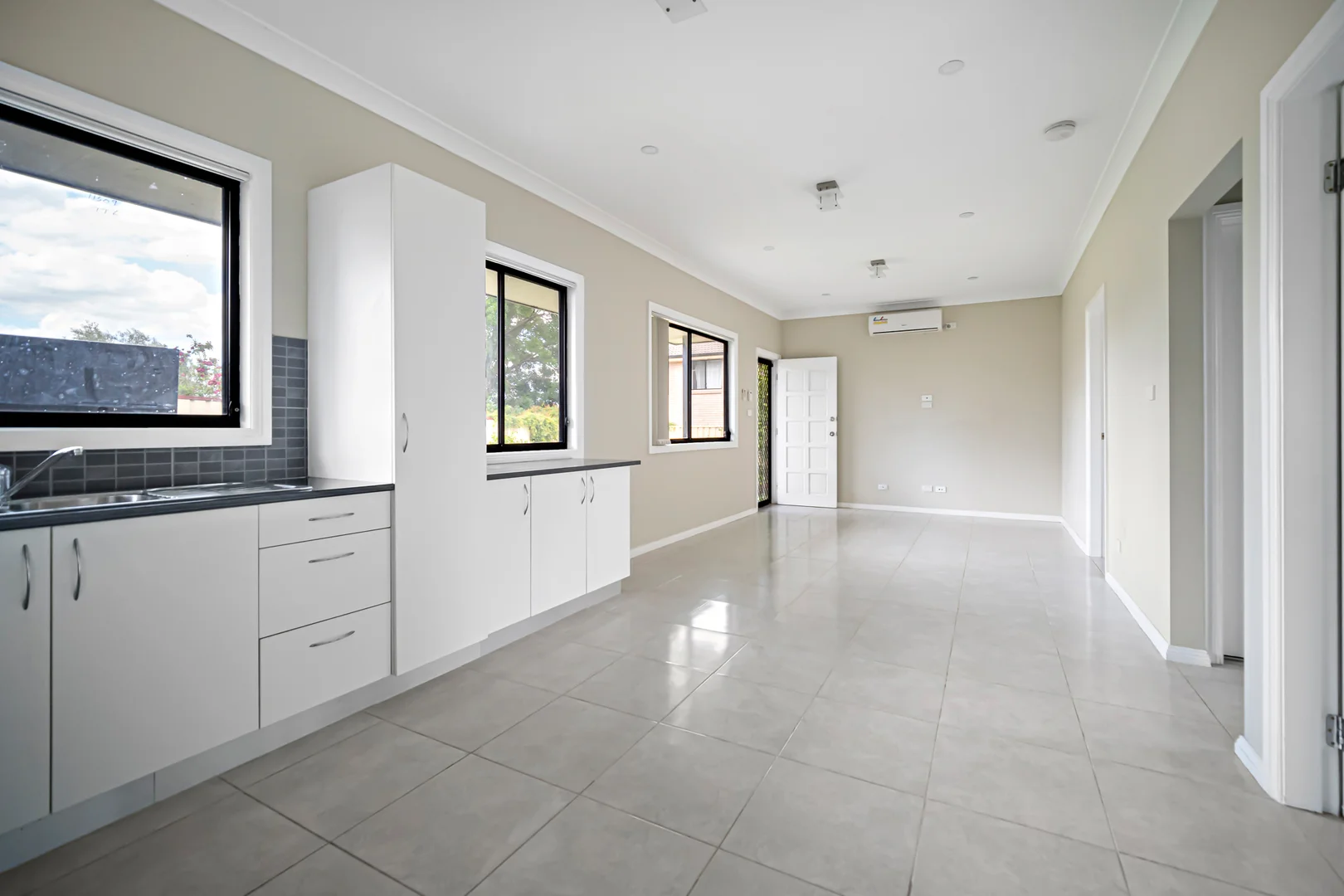 Lurnea NSW 2170 photo 4
