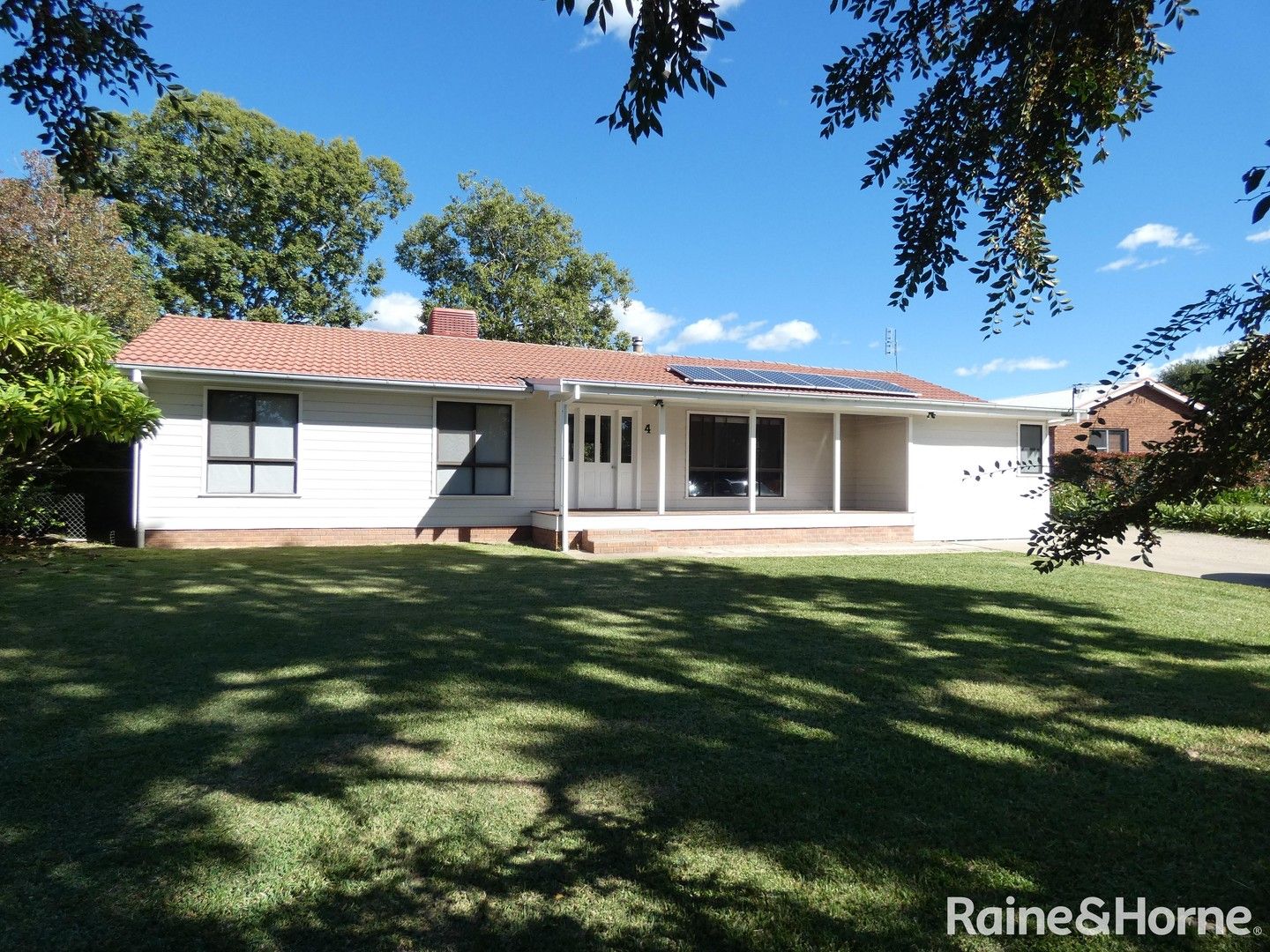 Moree NSW 2400 4 beds house for Rent, 650 p/w + 50 WATER 17001255