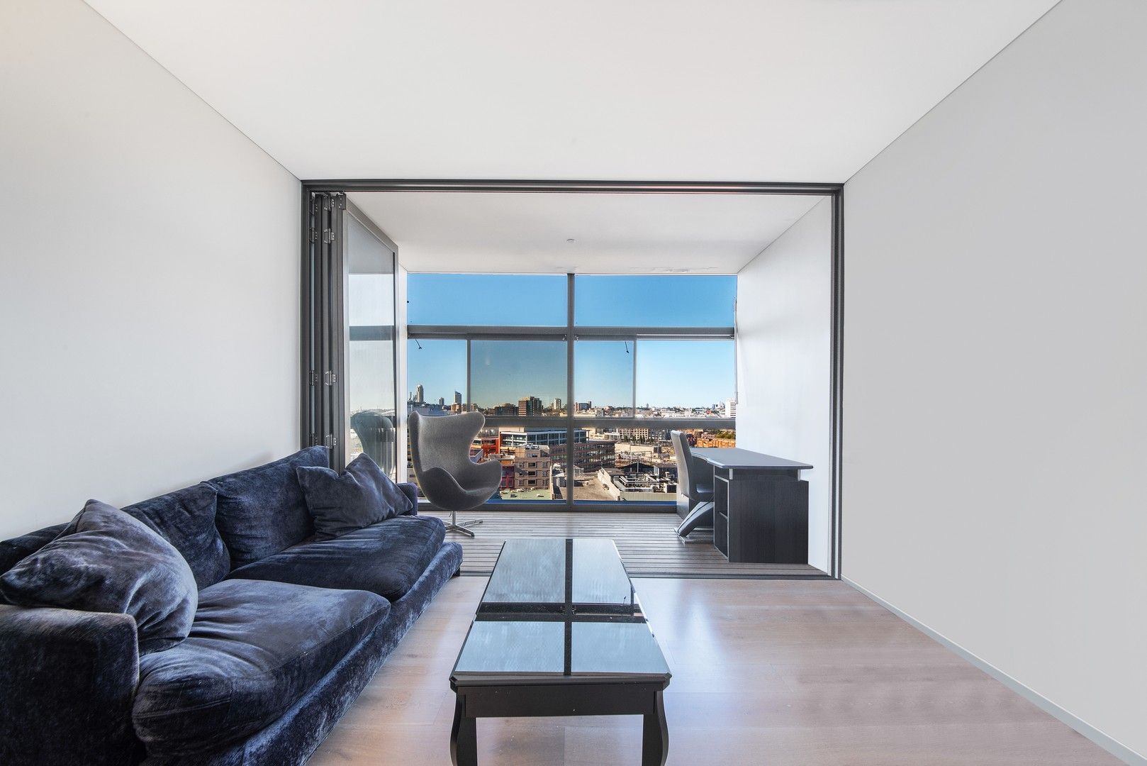 1 bedrooms Apartment / Unit / Flat in 1509/8 Park Lane CHIPPENDALE NSW, 2008