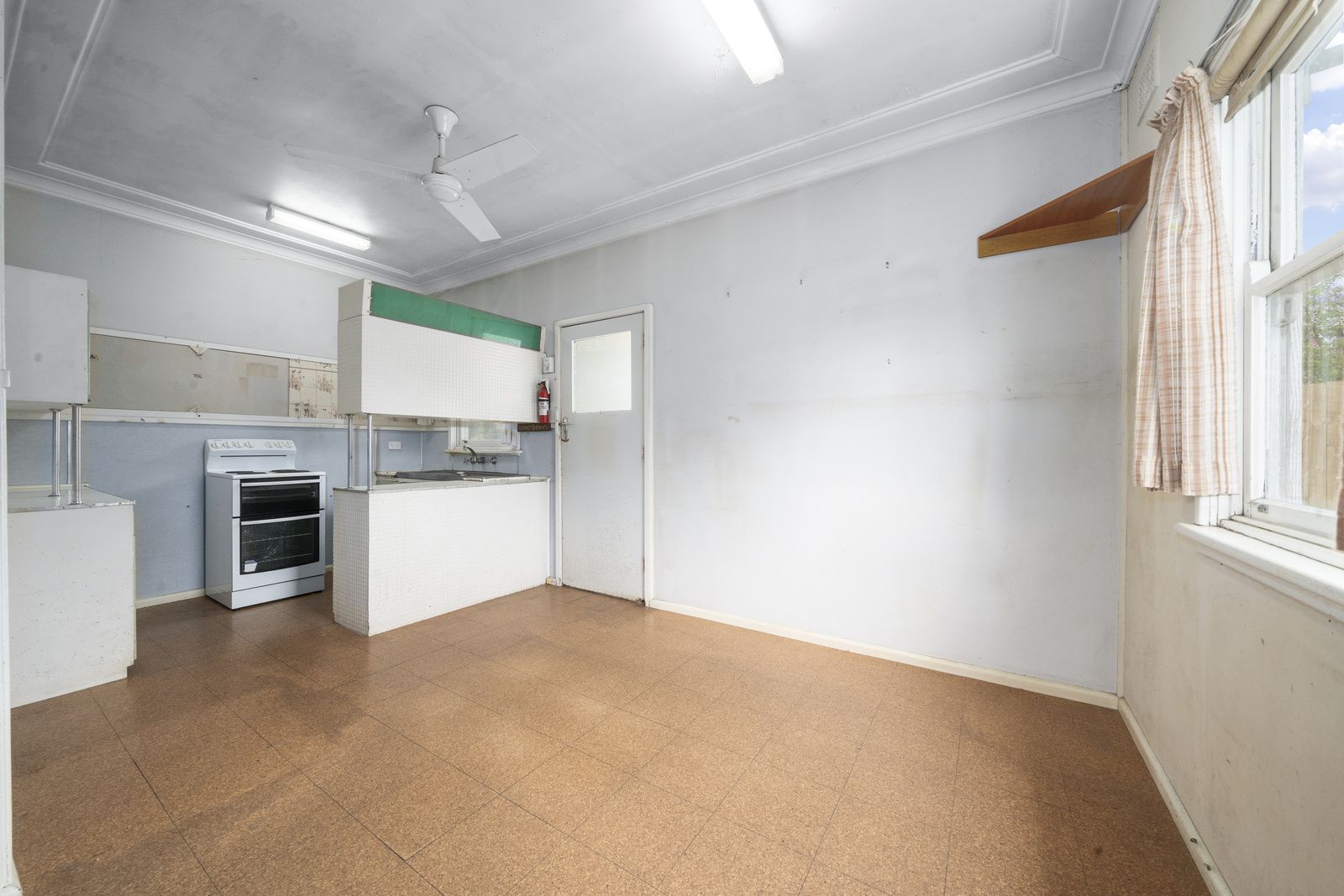 4 Tabell Close, Hornsby Heights NSW 2077, Image 2