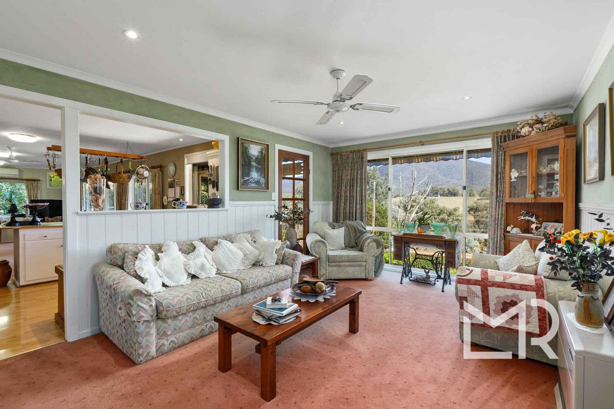 3289 Mansfield-Woods Point Road, Jamieson VIC 3723, Image 2