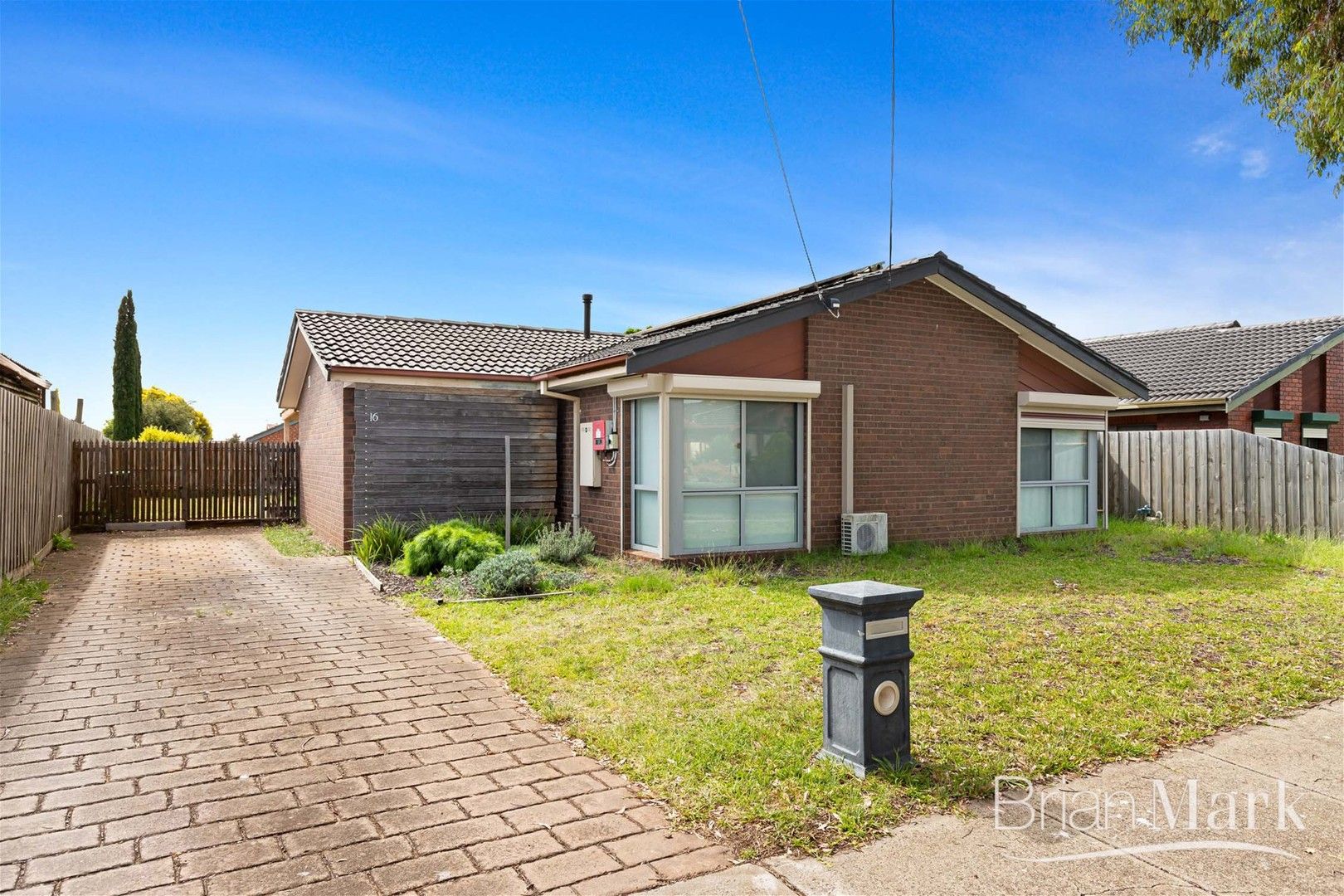 3 bedrooms House in 16 Dennison Avenue HOPPERS CROSSING VIC, 3029