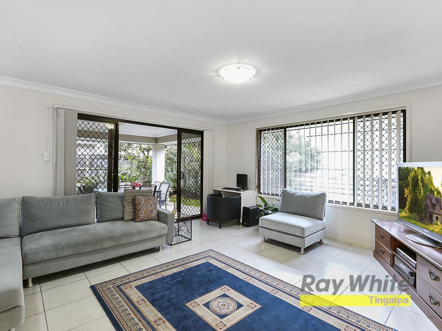 16 Rymera Crescent, Gumdale QLD 4154, Image 1