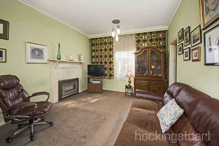 31 Alicia Street, Hampton VIC 3188, Image 2