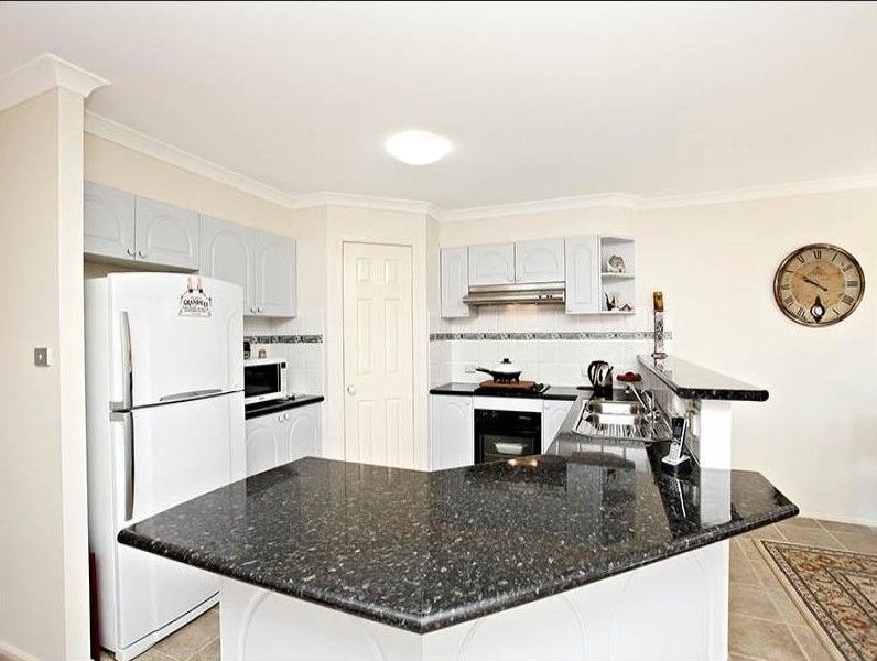 8 Green Hills Drive, Rouse Hill NSW 2155, Image 2