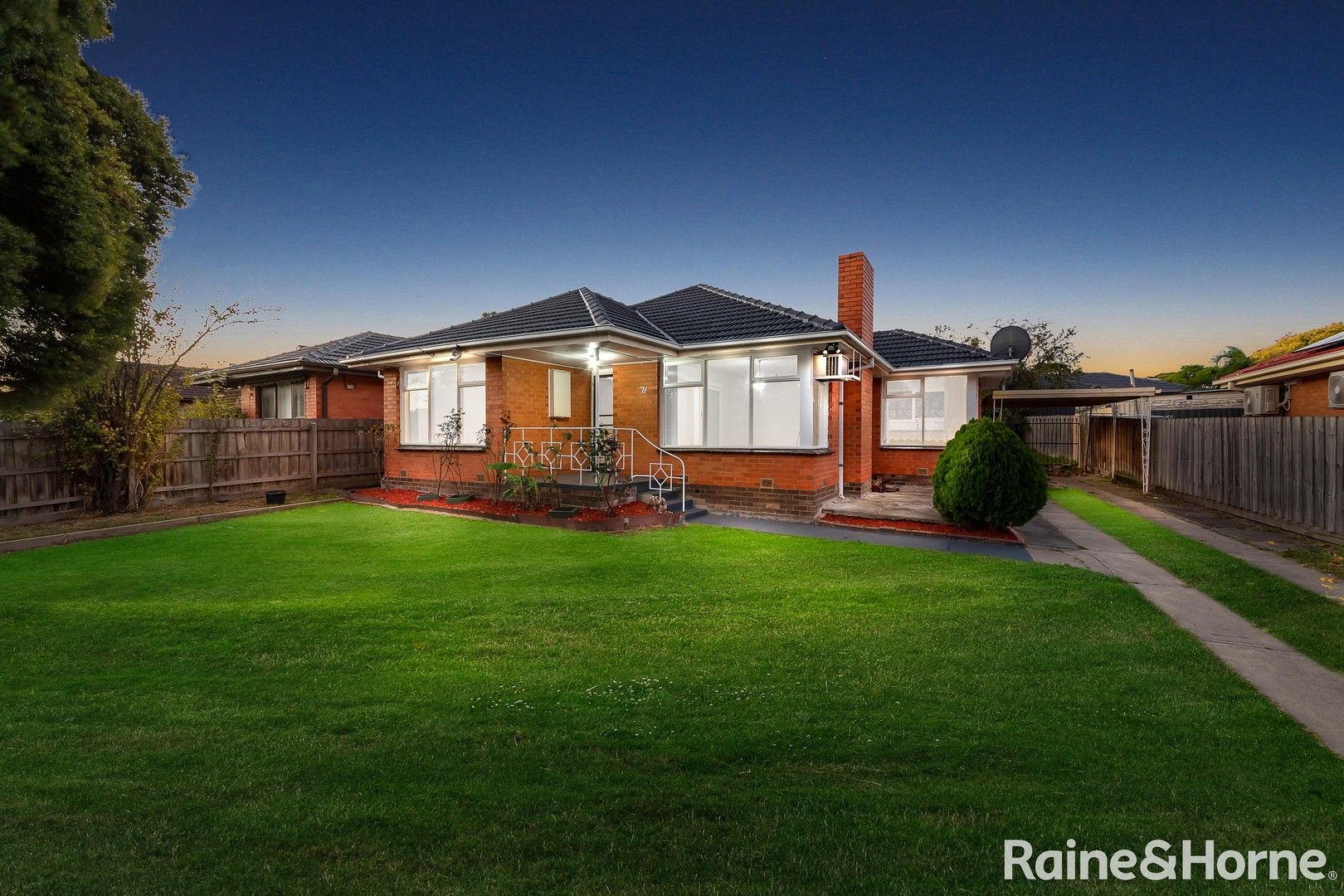 3 bedrooms House in 71 Carlton Road DANDENONG NORTH VIC, 3175