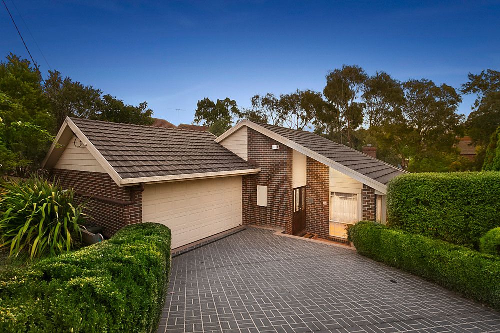 4 bedrooms House in 31 Zenith Street PASCOE VALE VIC, 3044