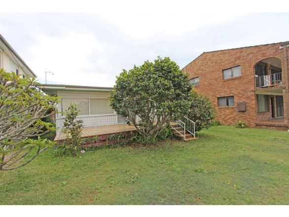 18 Reserve Drive, Bateau Bay NSW 2261