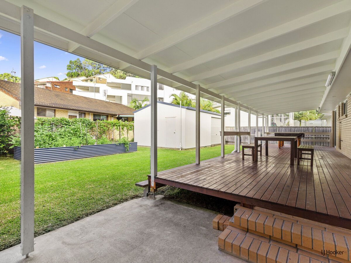 4 bedrooms House in 6 Panorama Drive CURRUMBIN QLD, 4223
