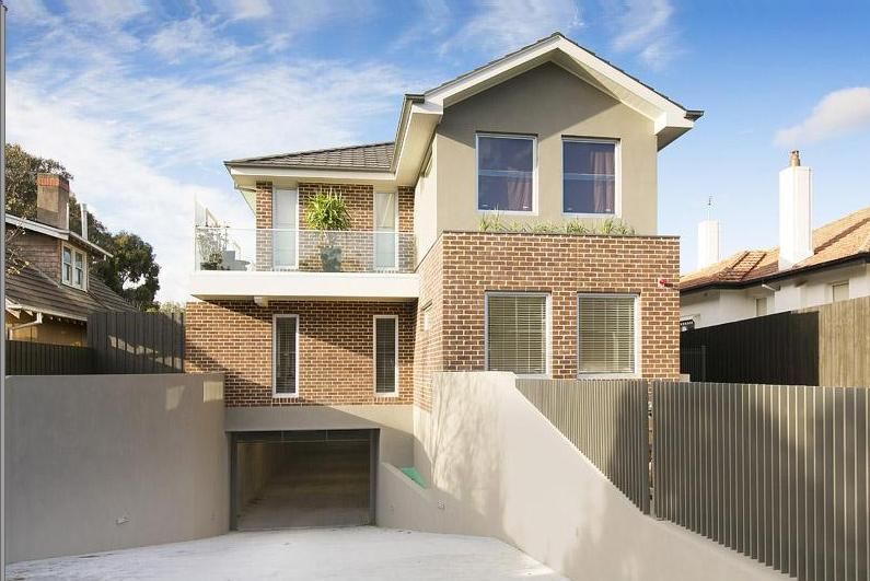 2 bedrooms Apartment / Unit / Flat in 1/1705 Malvern Road GLEN IRIS VIC, 3146