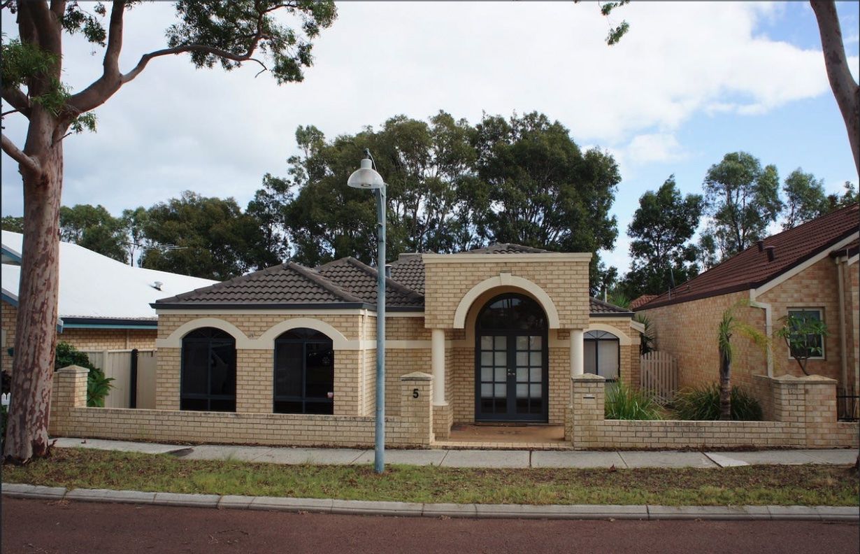 3 bedrooms House in 5 Charing Cross Road JOONDALUP WA, 6027