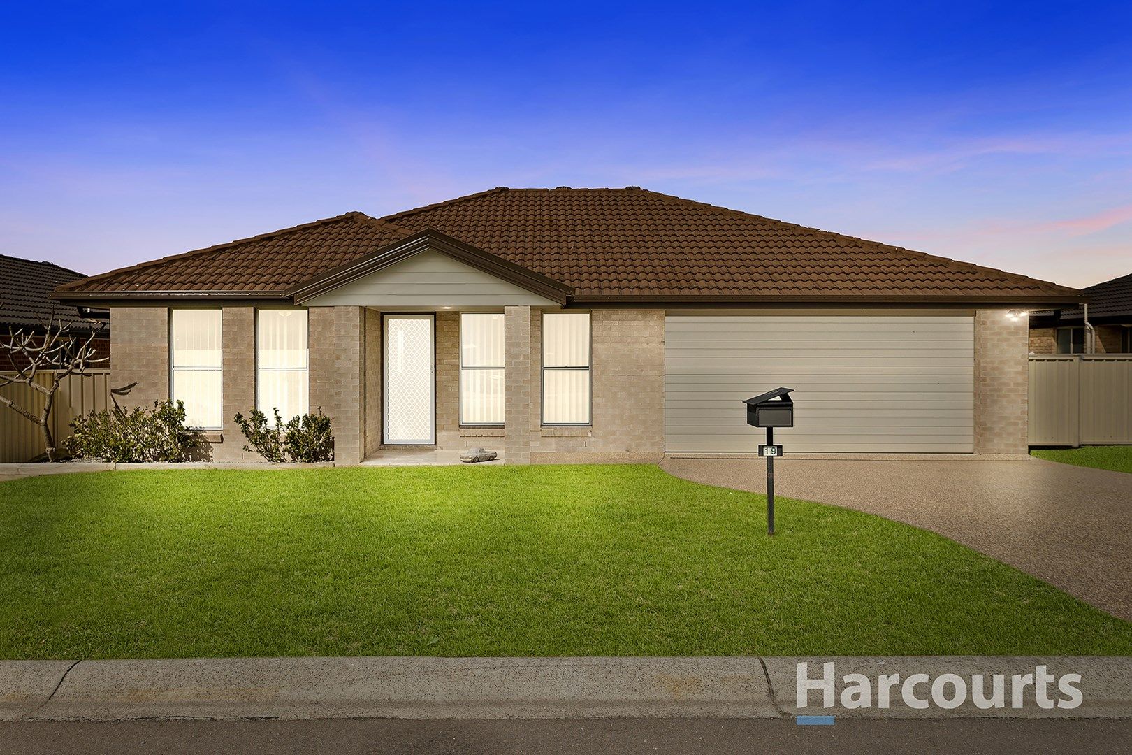 19 Brittany Avenue, Rutherford NSW 2320, Image 0
