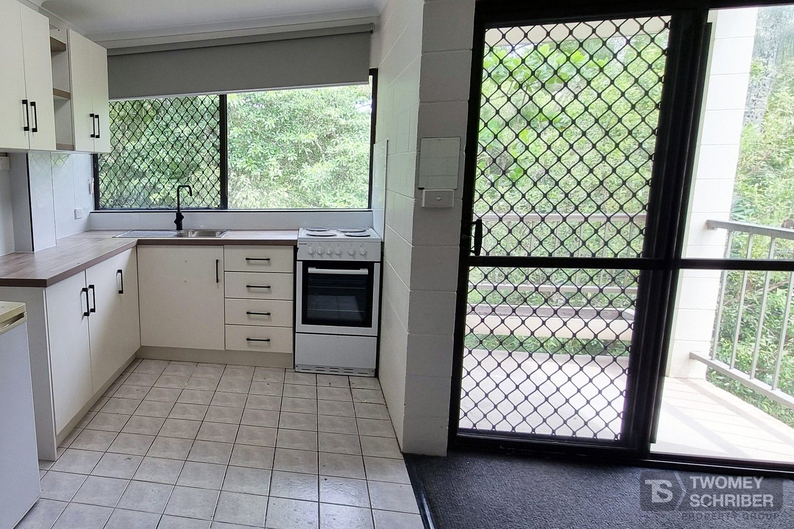 1 bedrooms Apartment / Unit / Flat in 37/5-9 Fisk Street WESTCOURT QLD, 4870