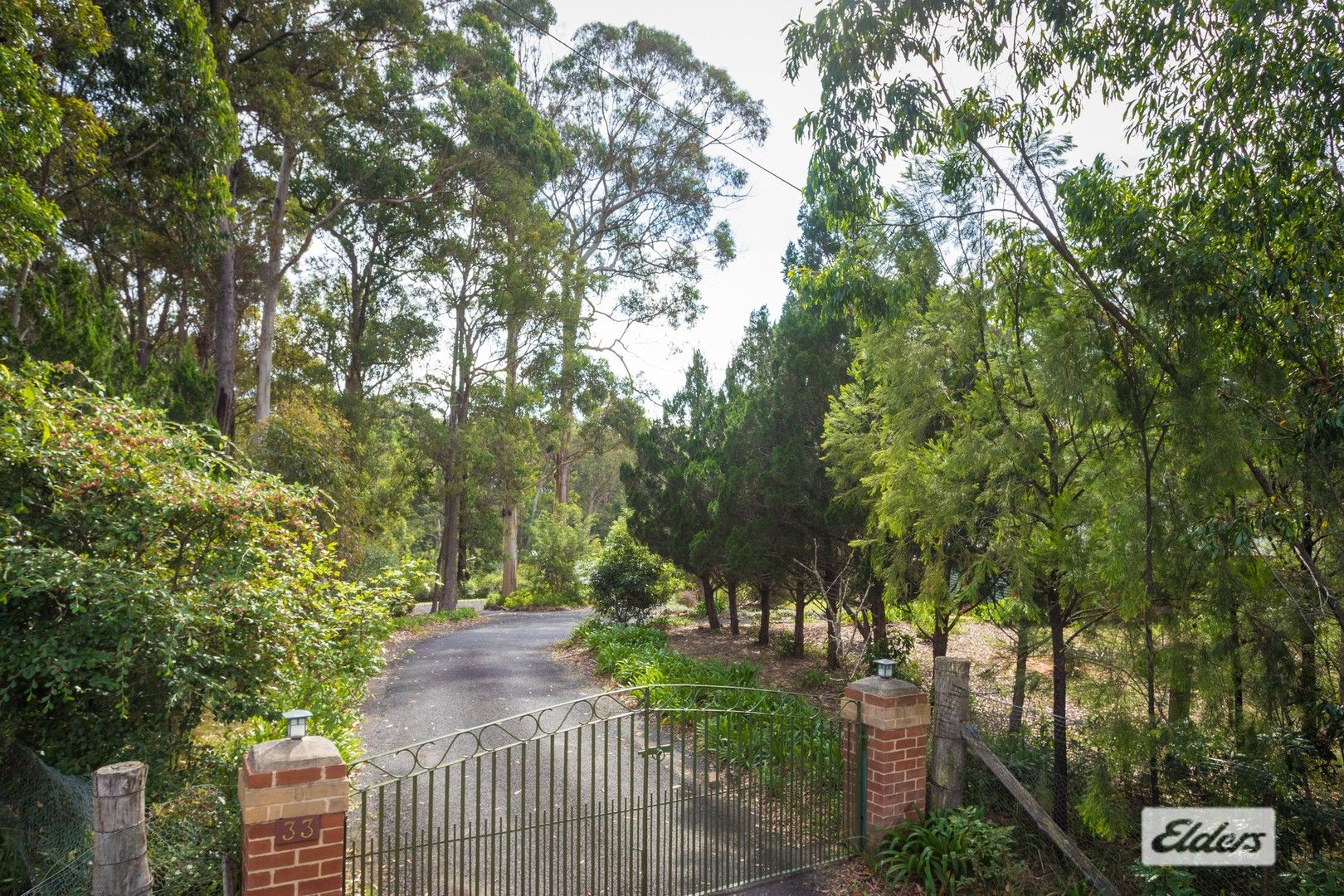 3 bedrooms House in 33 Strathmore Crescent KALARU NSW, 2550