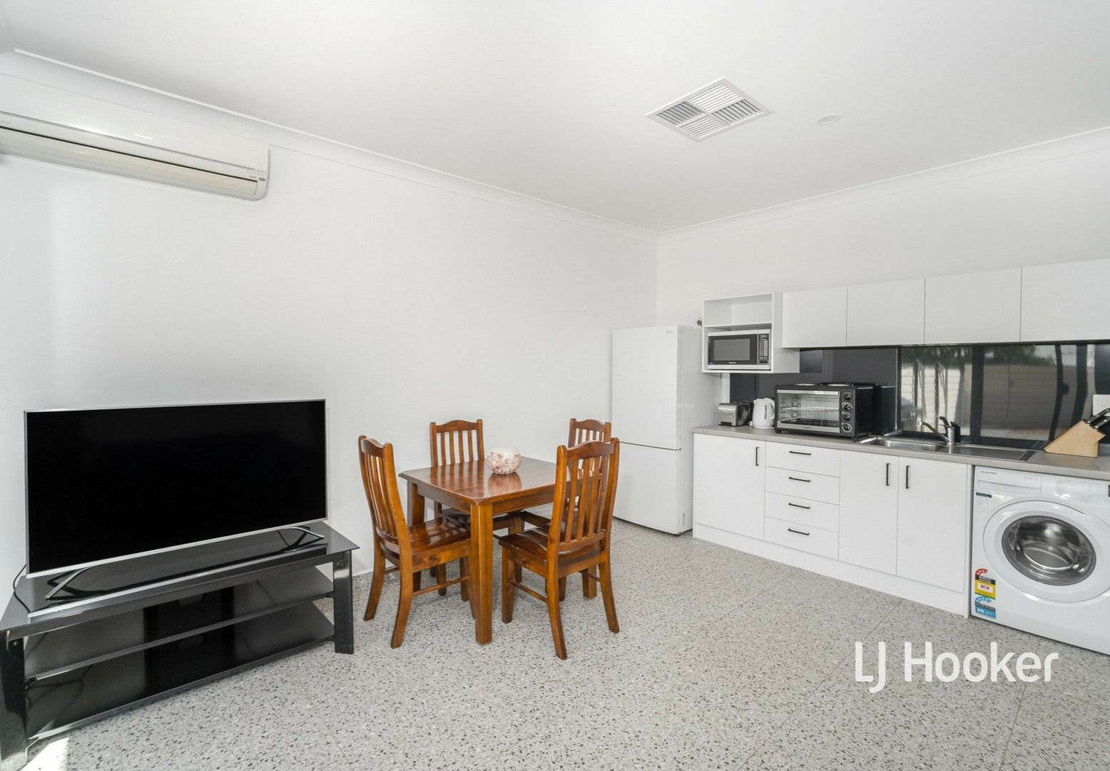 1/1a Giles Street (Back Unit), East Side NT 0870 Apartment For Rent