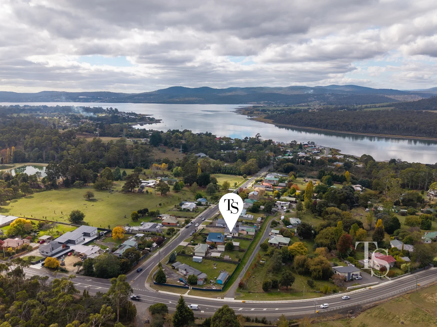 Additional image 14 of 10 Gravelly Beach Road, Blackwall TAS 7275